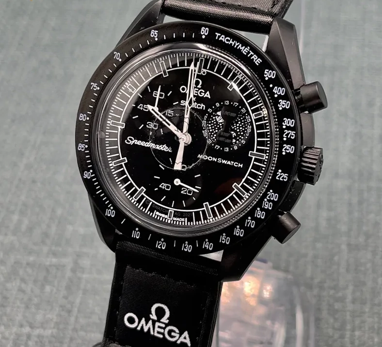 ساعت مچی امگا سواچ ماه Omega x Swatchمدل Mission to Moon رنگ مشکی مستر کوالیتی ( مشابه اصلی) بسیار سبک و راحت و جذاب