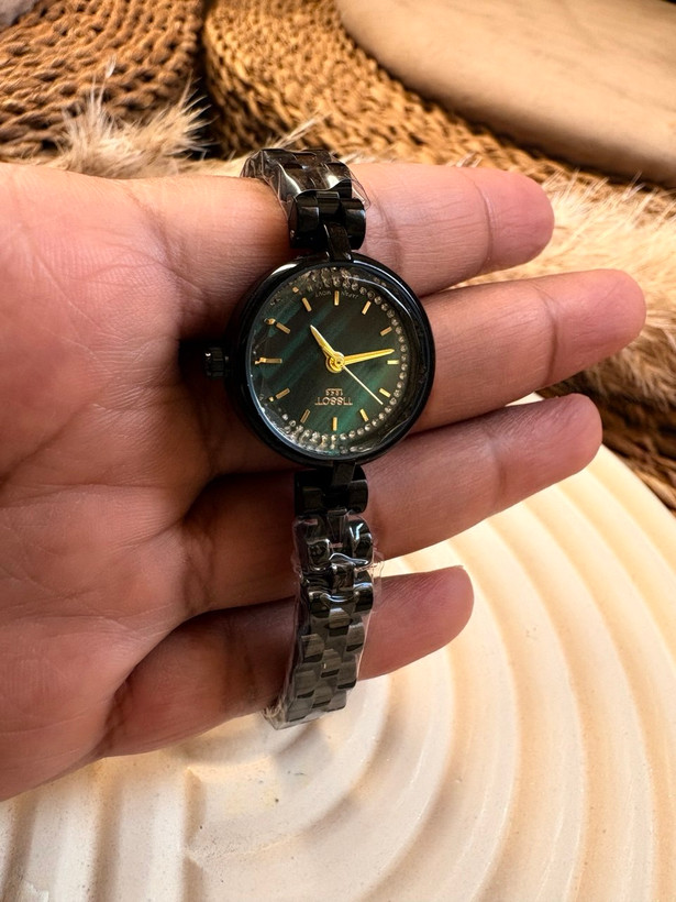 ساعت مچی زنانه تیسوت-TISSOT- ظریف و صفحه سبز
