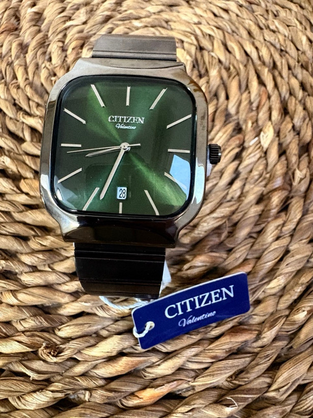 ساعت مچی مردانه سیتیزن (Citizen) ولنتینو کلاسیک مستطیلی با رنگی خاص