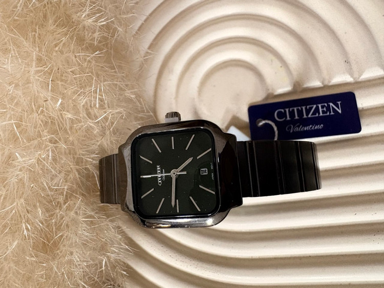 ساعت مچی زنانه سیتیزن (Citizen) ولنتینو کلاسیک مستطیلی با رنگی خاص