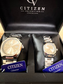 ساعت ست مردانه/زنانه سیتیزن ولنتینو نباتی- CITIZEN VALENTINO - مدل AS000010